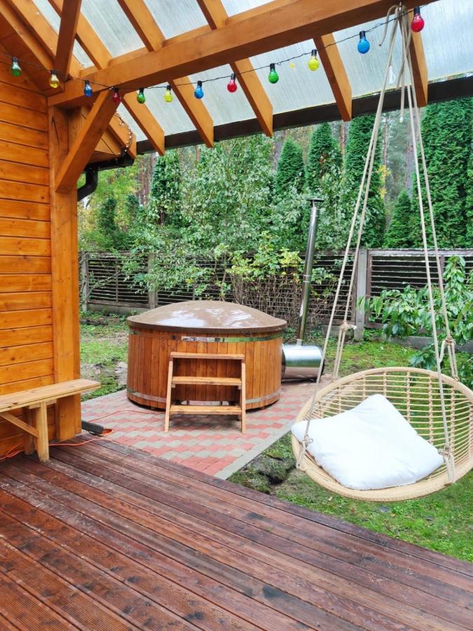 Forest House With Outdoor Hot Tub Jūrkalne المظهر الخارجي الصورة